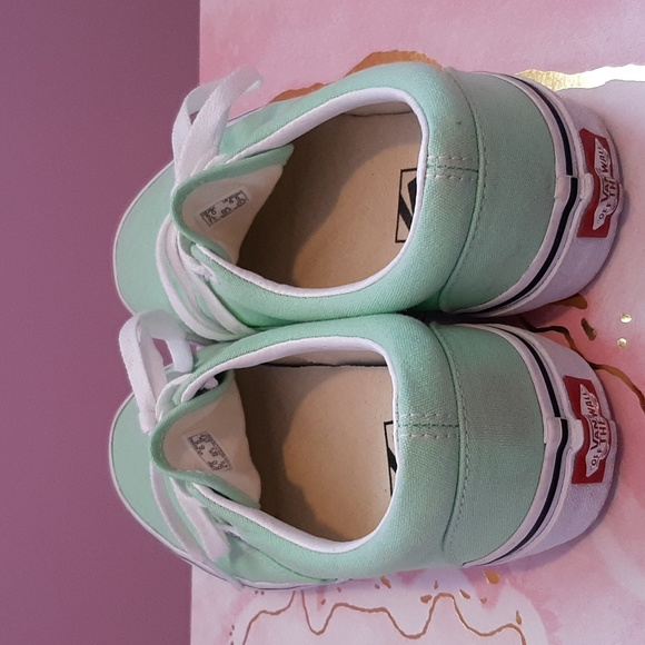 Vans Shoe - Picture 2 of 5